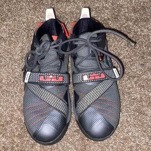 🏀Kids Lebron Tennis Shoes🏀